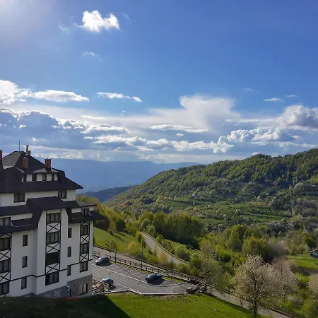 & N34 Milmari Apartament