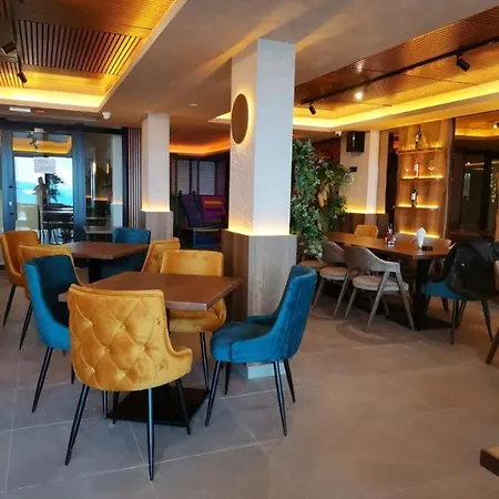 & N34 Milmari Apartament